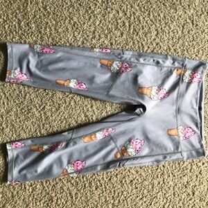 Gray Ice Cream Print Women's Shorts